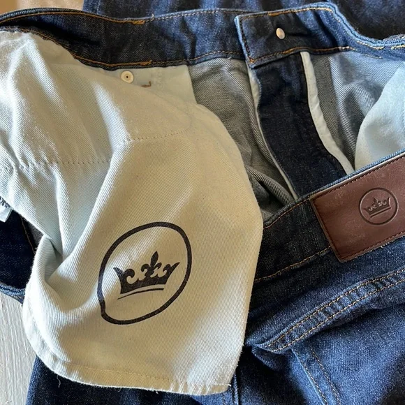 Men’s dark wash Peter Millar jeans. 98% cotton. Size 40. 33.5” inseam. - Picture 6 of 6